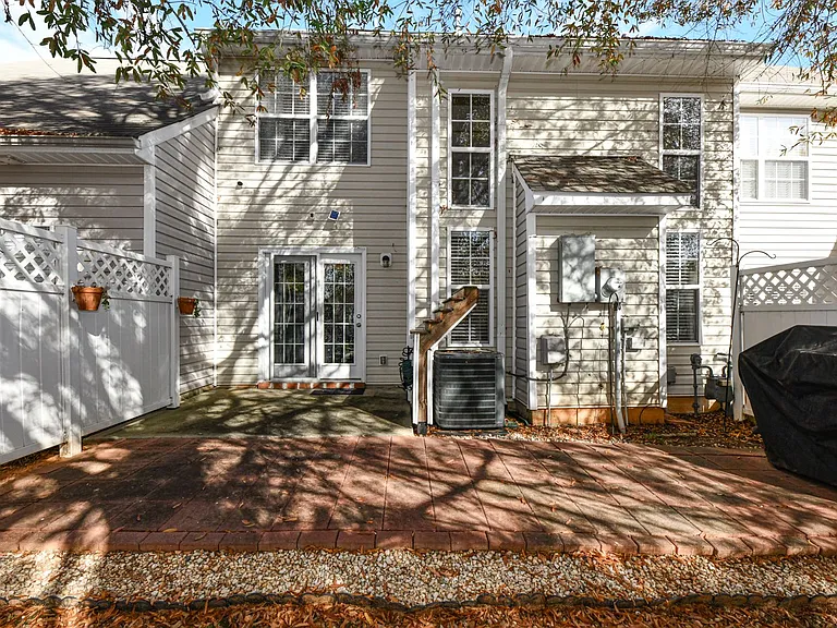 5625 Fellowship Dr — Photo 24