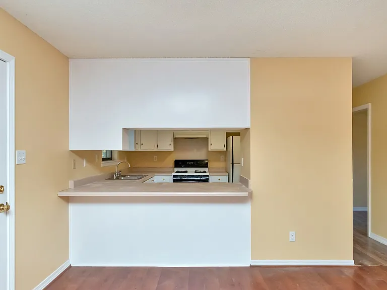 3057 Brookline Dr W — Photo 9