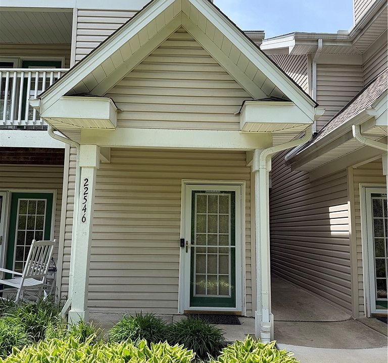 1st image of 22546 Lenox Dr #425