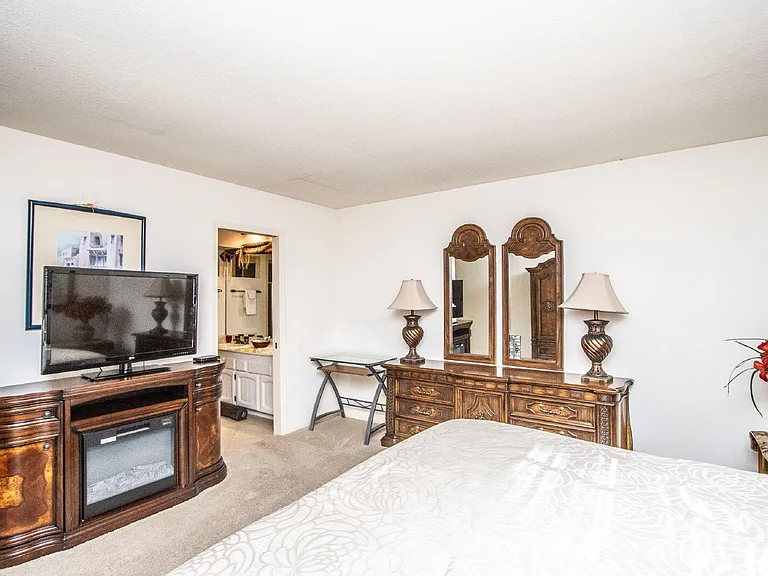 7631 E Sandalwood Dr — Photo 16