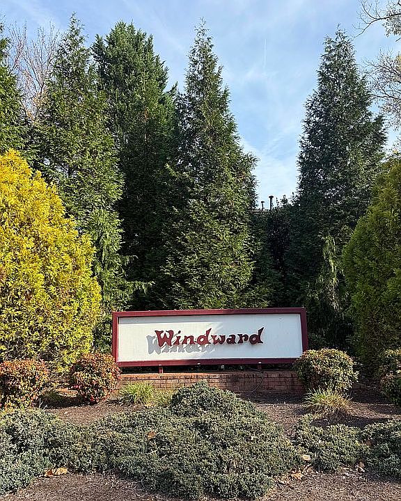 1st image of 109 Windward Dr SW
