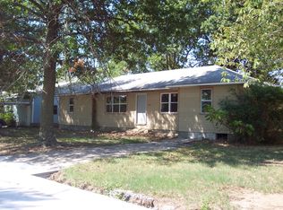 2021 D St NE, Miami, OK 74354