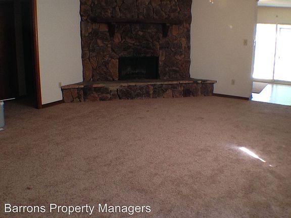 4th image of 2882 Villa Woods Cir