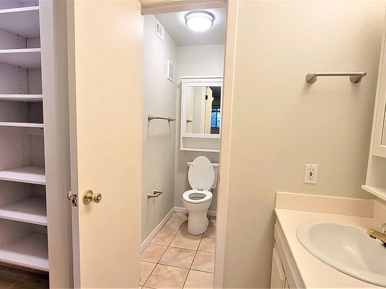 2118 Warnford Pl — Photo 25