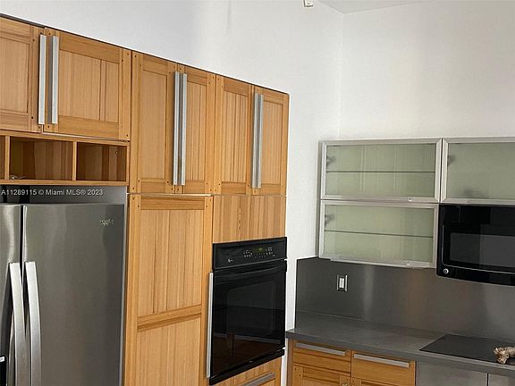 4th image of 21032 NE 32nd Ave #21032