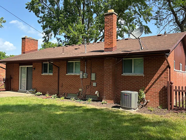 19901 Wildhern Ct — Photo 5