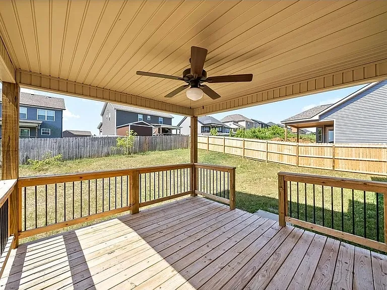 736 Banister Dr — Photo 9