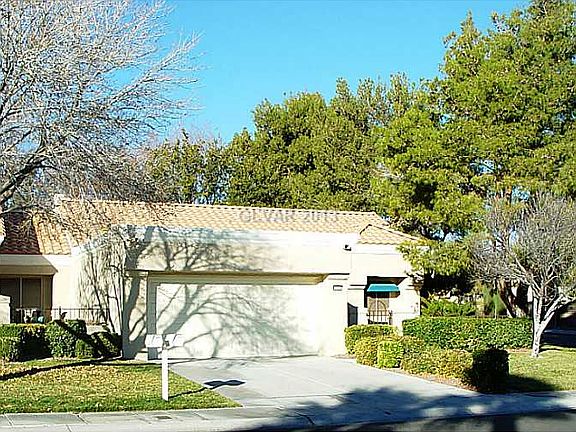 3rd image of 2929 Sungold Dr