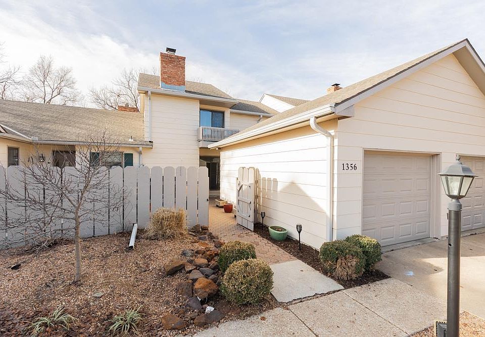 1356 Parkwood Dr, Salina, KS 67401 Zillow