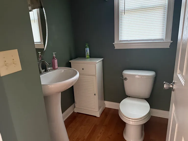 678 Union Dr — Photo 22