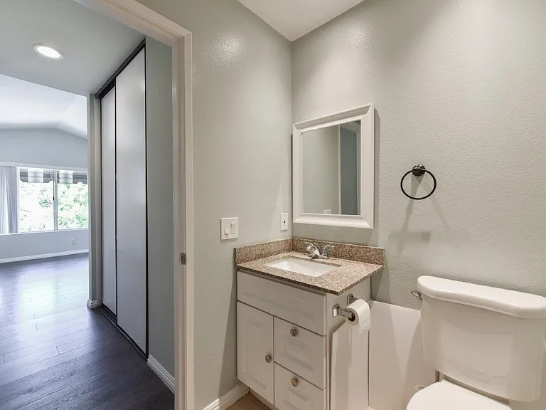 391 Stanford Ct — Photo 21
