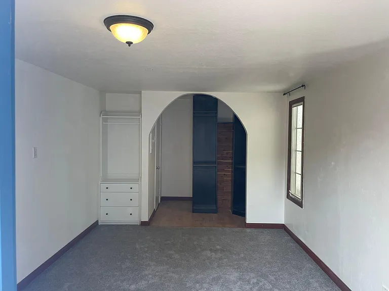 4851 Voltaire St — Photo 7