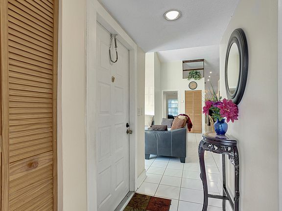 4th image of 7418 NW 34th Street