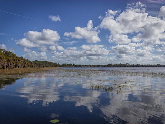 Home For Sale In Waters Edge Lake Nona