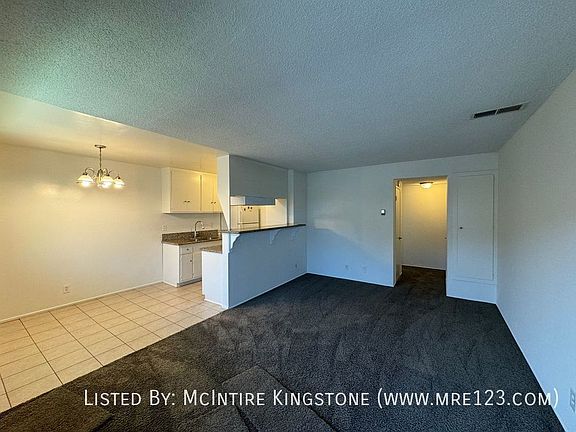 3rd image of 42 N Parkwood Ave APT 4