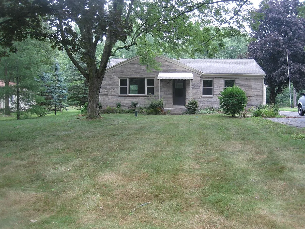 2 bed, $1,400 — Photo 1
