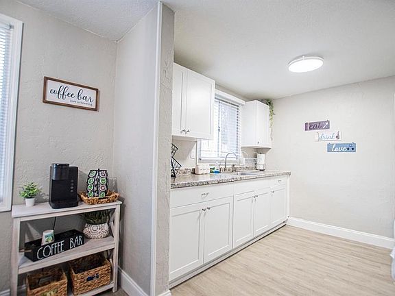 5th image of 4615 Lords Ave