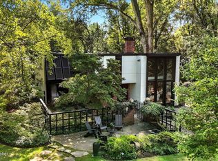 12108 Locust Ln, Anchorage, KY 40223