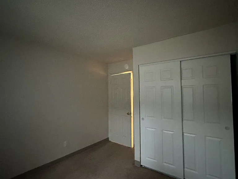 Shalamar Apartments — Photo 18