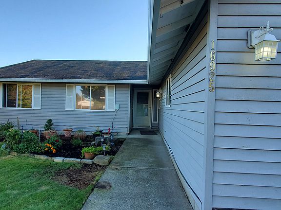 2nd image of 16925 NE 22nd St