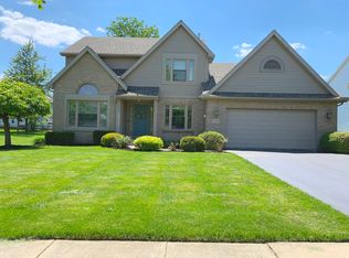 2048 Lexington Rd, Perrysburg, OH 43551