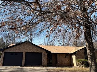 2133 W Loren Cir, Fayetteville, AR 72701