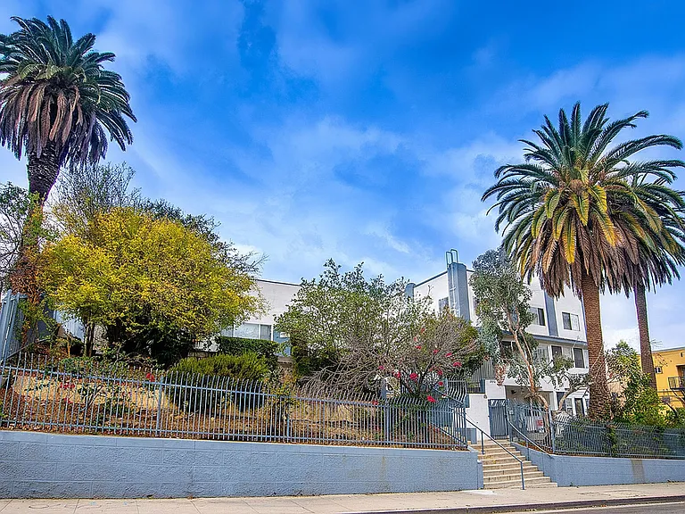 Bonnie Brae — Photo 16
