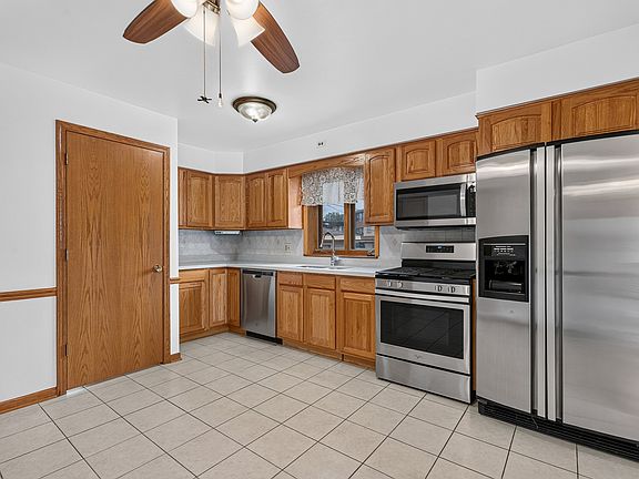 3rd image of 4155 W 118th Pl