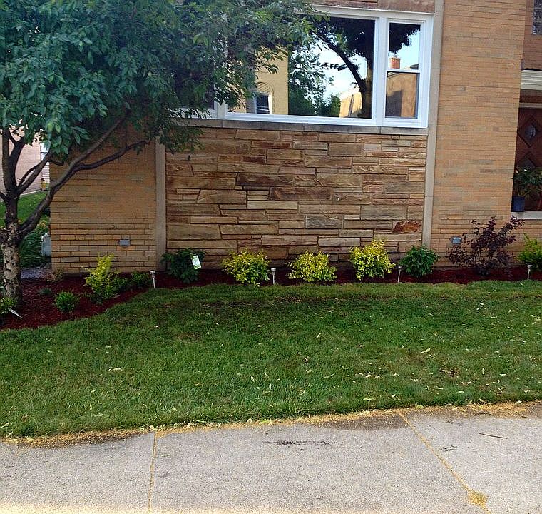 2nd image of 10304 Chaucer St