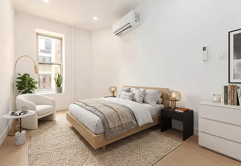 246 E 53rd St #5D — Photo 3