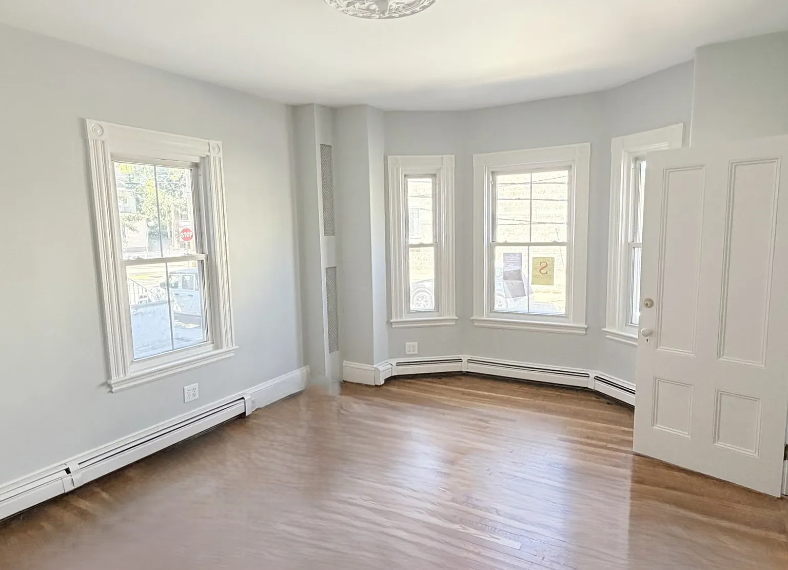 1 bed, 500 sqft, $2,900 — Photo 3