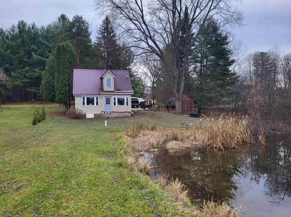 8455 Enid Dr, Evart, MI 49631