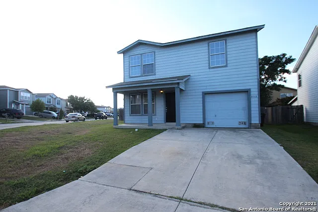 3 bed, 2.5 bath, 2101 sqft, $1,500 — Photo 3