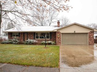 511 Waubaunuqua Trl, De Pere, WI 54115