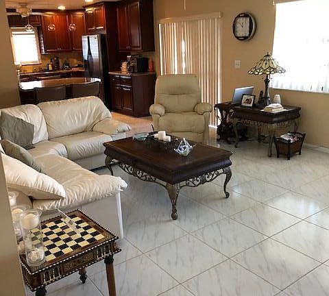 4th image of 405 S Naranja Ave