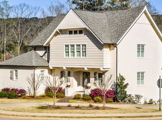 2001 Highland Village Bnd, Birmingham, AL 35242
