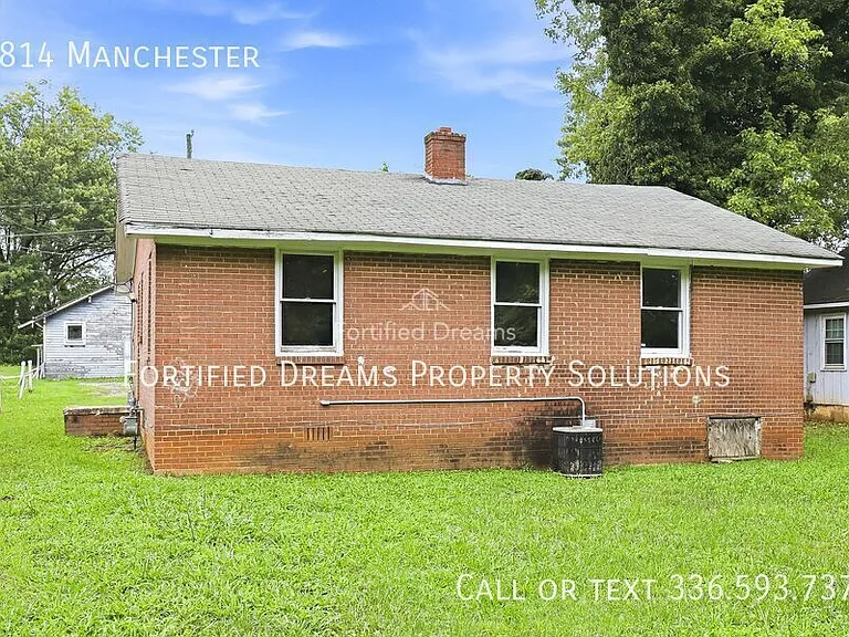 2814 Manchester St — Photo 15