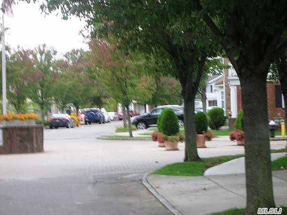 4th image of 8211 Country Pointe Cir