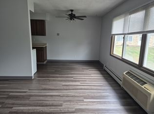 Valley High - 1735-05, Cedar Rapids, IA 52405