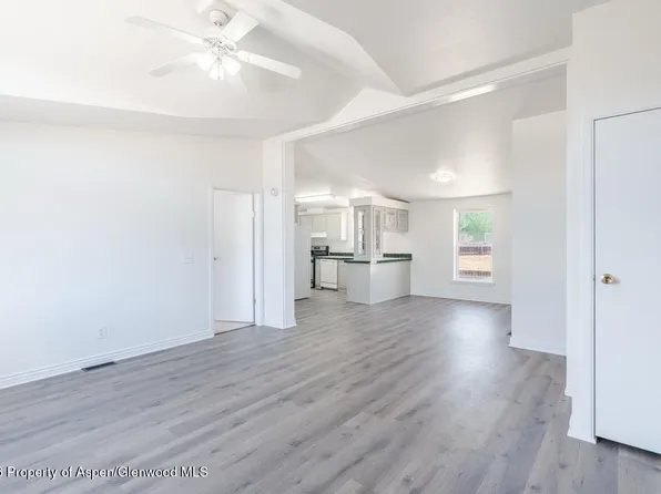 166 Silver Queen Cir, Parachute, CO 81635