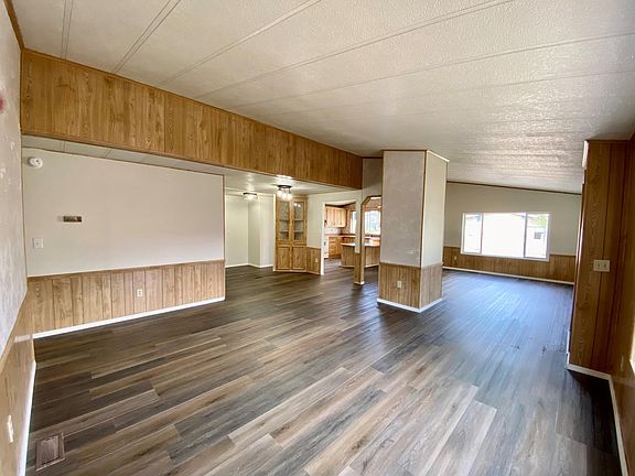 2nd image of 1001 SE 15th St Unit 45