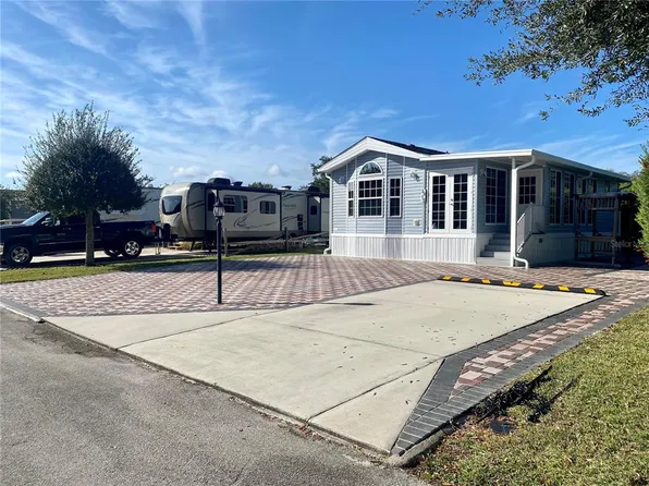 3278 NE 104th Ave, Silver Springs, FL 34488