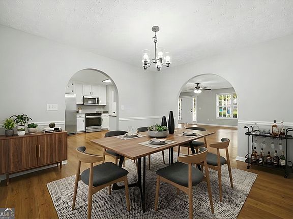 5th image of 2945 Emerald Springs Dr