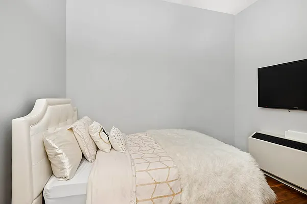 Rented by Corcoran | media 13