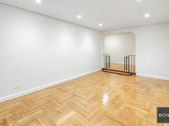 2nd image of 159 E 91st St #1G