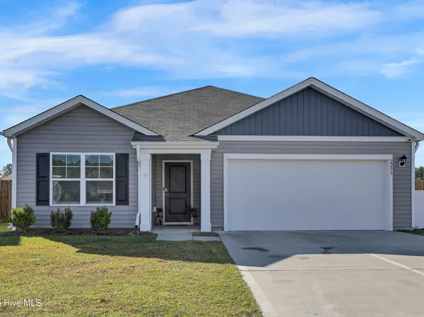 2206 Emerald Avenue, Castle Hayne, NC 28429