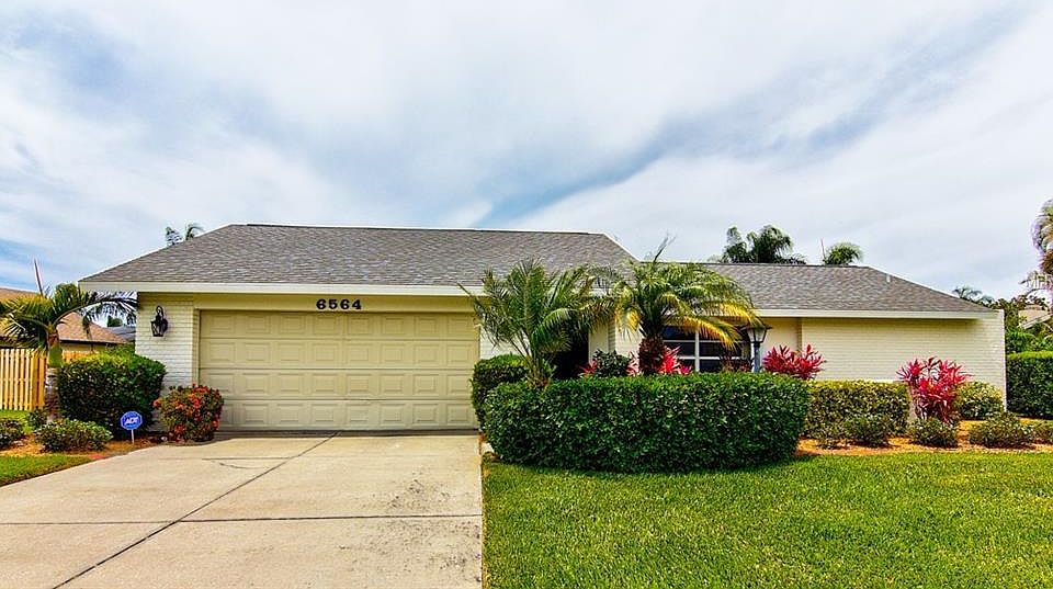 1st image of 6564 Waterford Cir