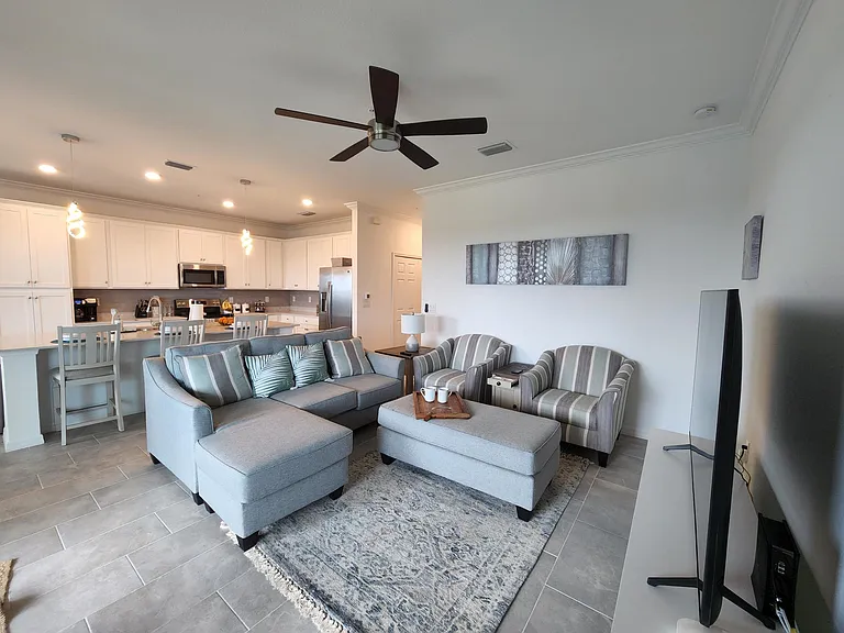 18028 Gawthrop Dr #401 — Photo 29