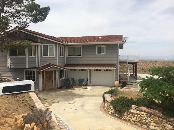 2nd image of 4423 E Avenue V5