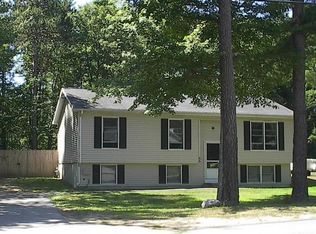 55 Lowell St, Rochester, NH 03867